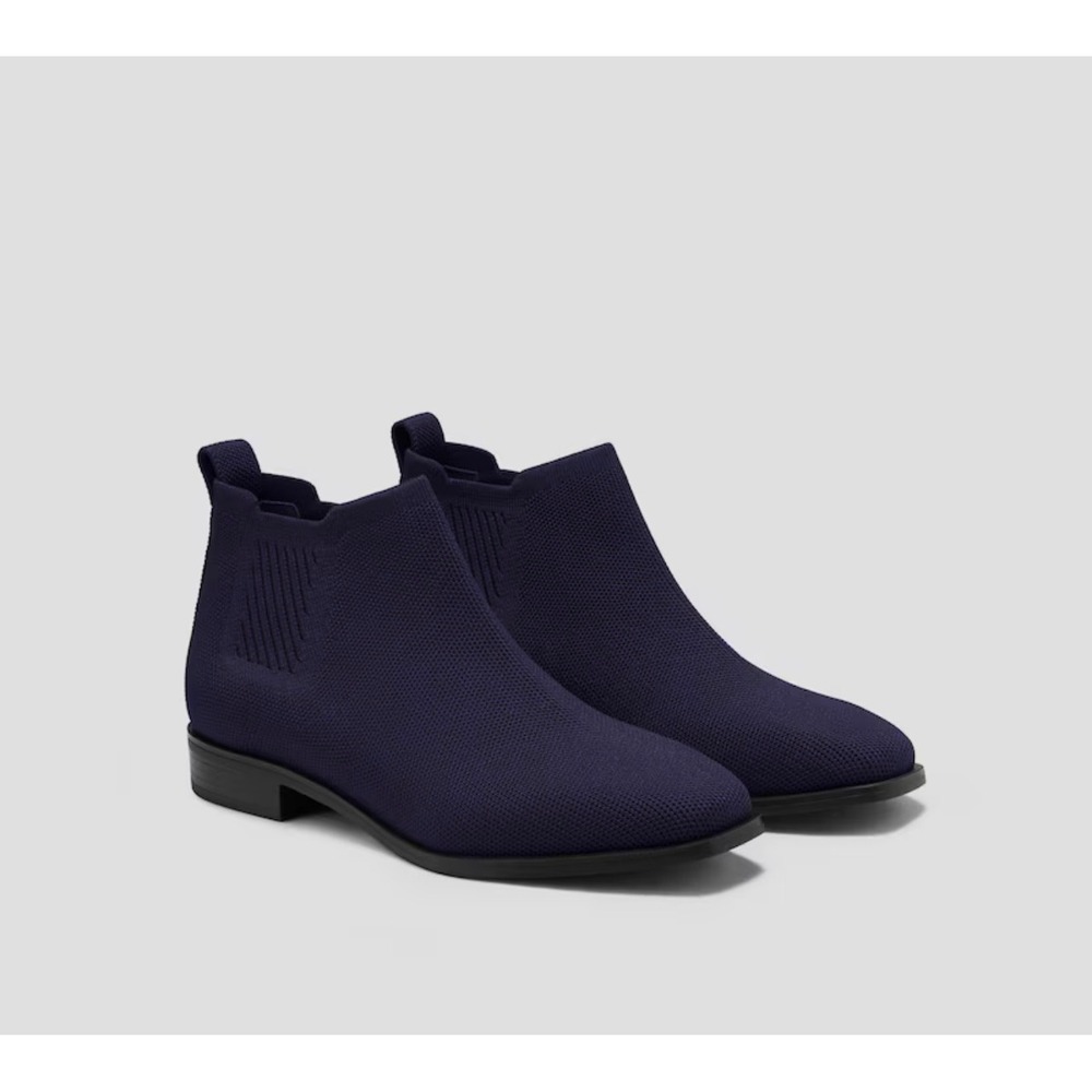 Vivaia Ryan Pro Navy Blue Square Toe Water Repellent Knit‎ Ankle Boots Womens